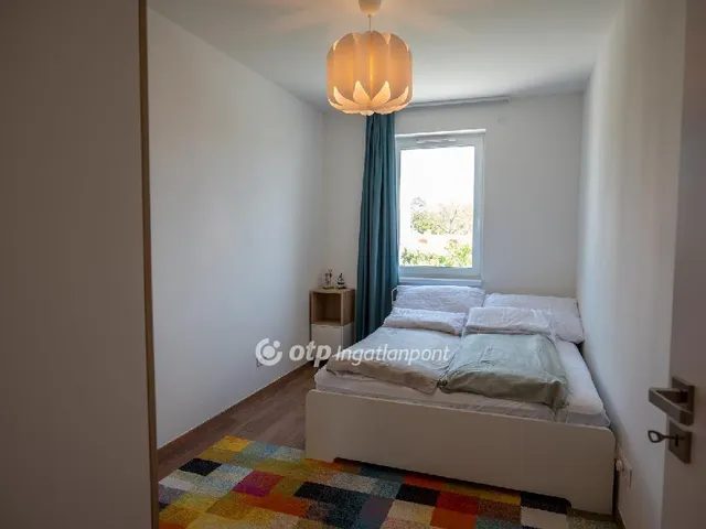 Eladó lakás Balatonkenese 71 nm