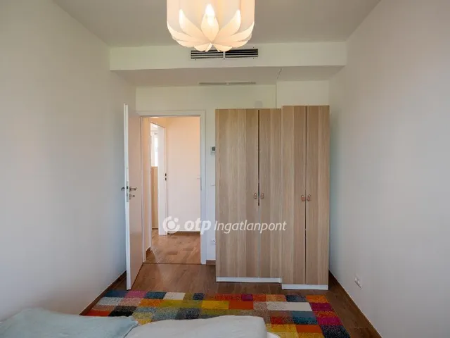 Eladó lakás Balatonkenese 71 nm