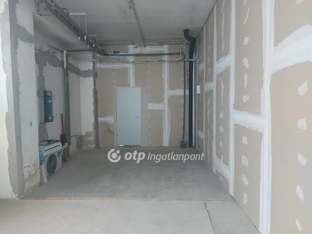 Eladó kereskedelmi és ipari ingatlan Szigetvár 77 nm