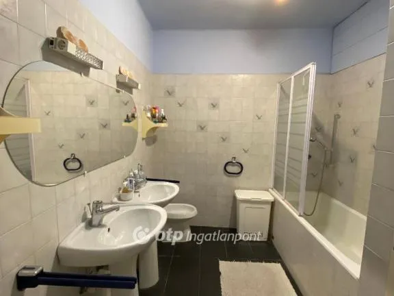 Eladó ház Pécs 182 nm