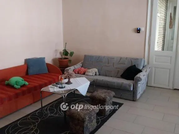 Eladó ház Nagynyárád 200 nm