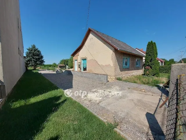 Eladó ház Ócsárd 90 nm