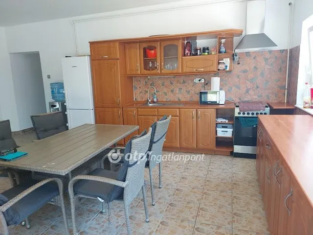 Eladó ház Görcsöny 213 nm