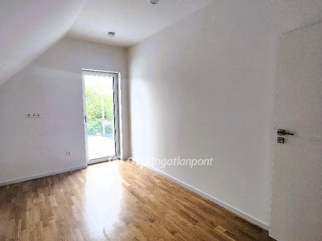 Eladó ház Balatonakarattya 168 nm