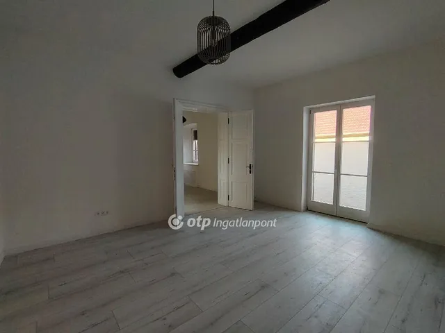 Eladó ház Véménd 150 nm