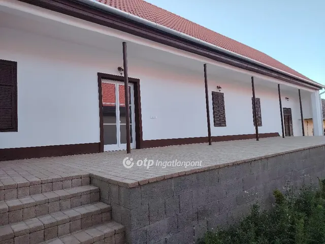 Eladó ház Véménd 150 nm