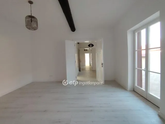 Eladó ház Véménd 150 nm