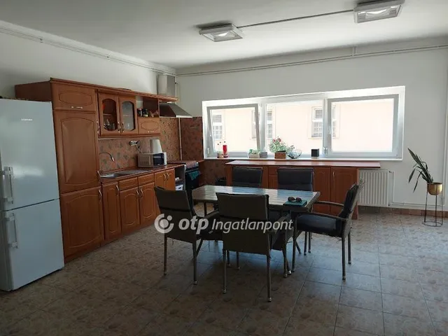 Eladó ház Görcsöny 213 nm