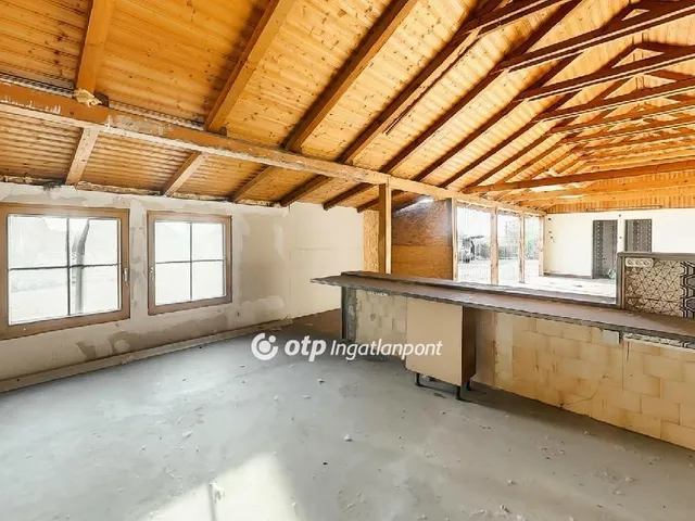 Eladó kereskedelmi és ipari ingatlan Gyenesdiás 311 nm