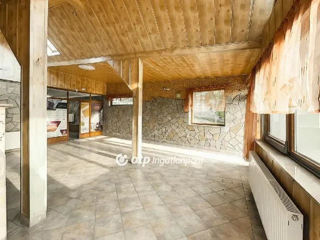 Eladó kereskedelmi és ipari ingatlan Gyenesdiás 311 nm