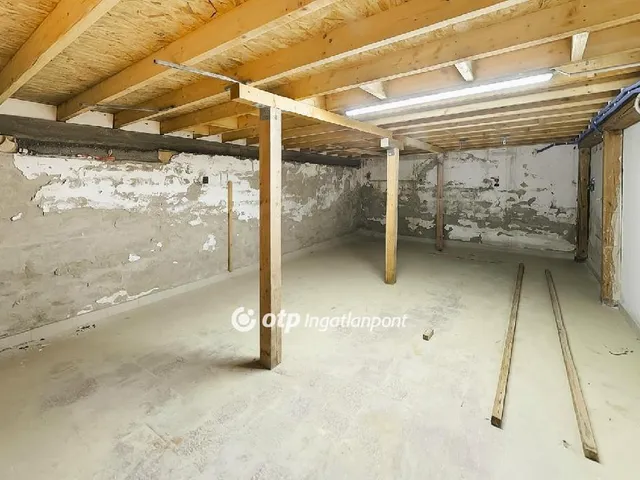 Eladó kereskedelmi és ipari ingatlan Gyenesdiás 311 nm