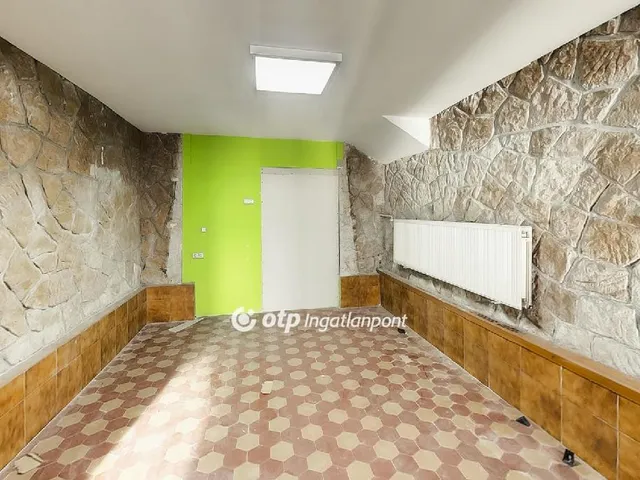 Eladó kereskedelmi és ipari ingatlan Gyenesdiás 311 nm