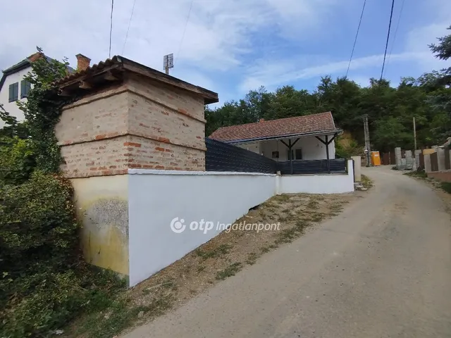 Eladó ház Keszü 85 nm