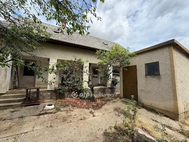 Eladó ház Geresdlak 200 nm