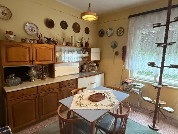 Eladó ház Geresdlak 200 nm