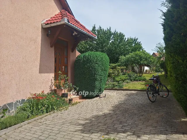 Eladó ház Sásd 67 nm