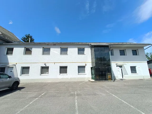 Eladó kereskedelmi és ipari ingatlan Paks 2732 nm