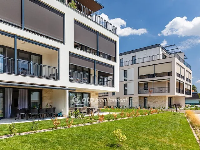 Eladó lakás Balatonkenese 77 nm