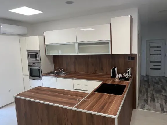 Eladó lakás Komló 56 nm