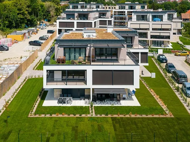 Eladó lakás Balatonkenese 91 nm