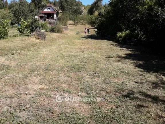 Eladó telek Gyód 1664 nm