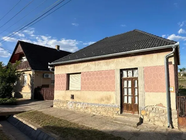 Eladó ház Somberek 142 nm