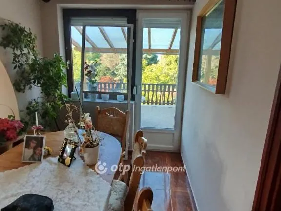 Eladó ház Komló 280 nm