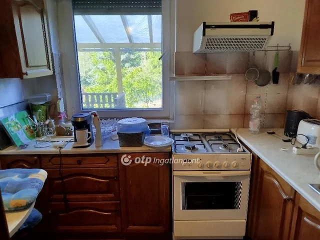 Eladó ház Komló 280 nm