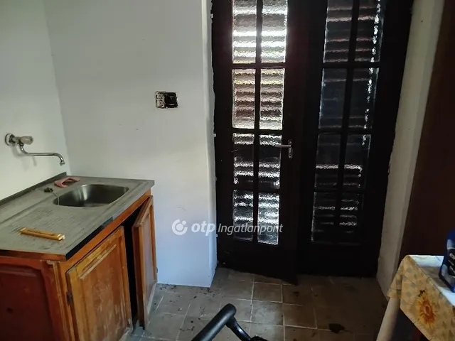 Eladó ház Komló 280 nm