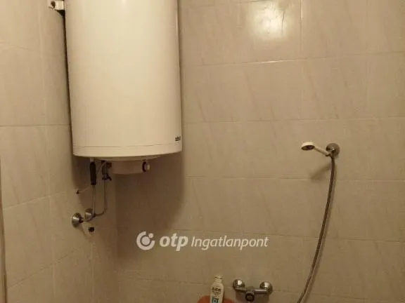 Eladó ház Komló 280 nm