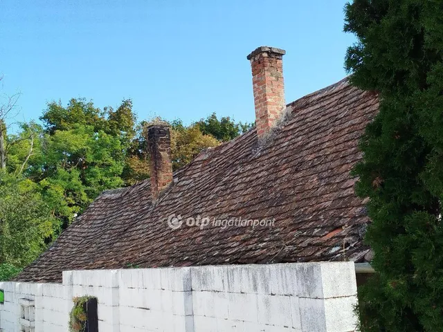 Eladó telek Pécs 339 nm