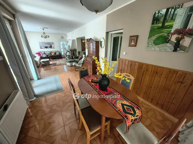 Eladó ház Siófok 176 nm