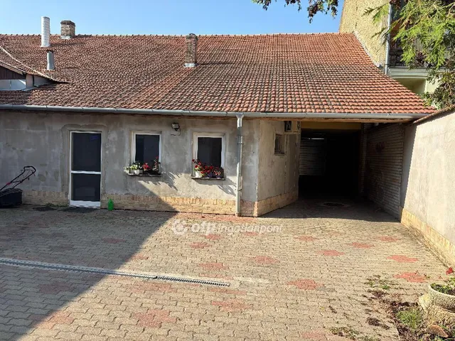 Eladó ház Mohács 190 nm