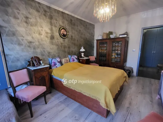 Eladó ház Balatonszárszó 210 nm