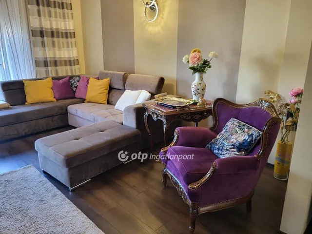 Eladó ház Balatonszárszó 210 nm