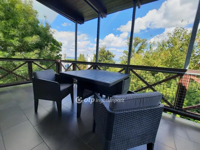 Eladó lakás Balatonőszöd 61 nm