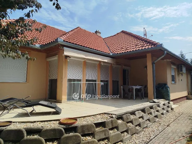 Eladó ház Nagykozár 100 nm