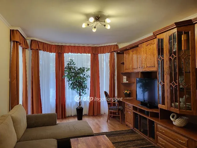 Eladó kereskedelmi és ipari ingatlan Siófok 570 nm