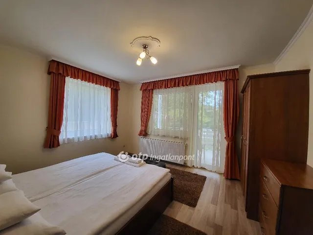 Eladó kereskedelmi és ipari ingatlan Siófok 570 nm