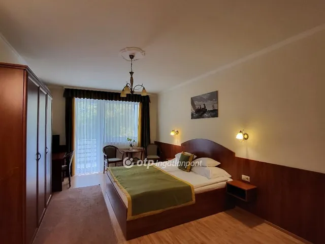 Eladó kereskedelmi és ipari ingatlan Siófok 570 nm