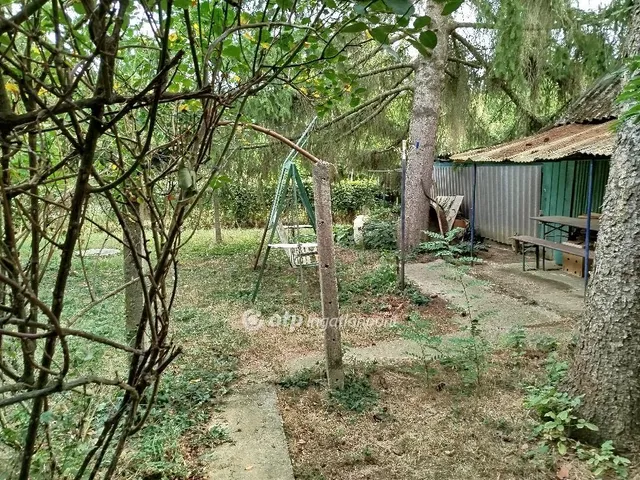 Eladó telek Pécs 882 nm