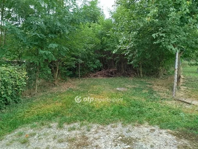 Eladó telek Pécs 882 nm