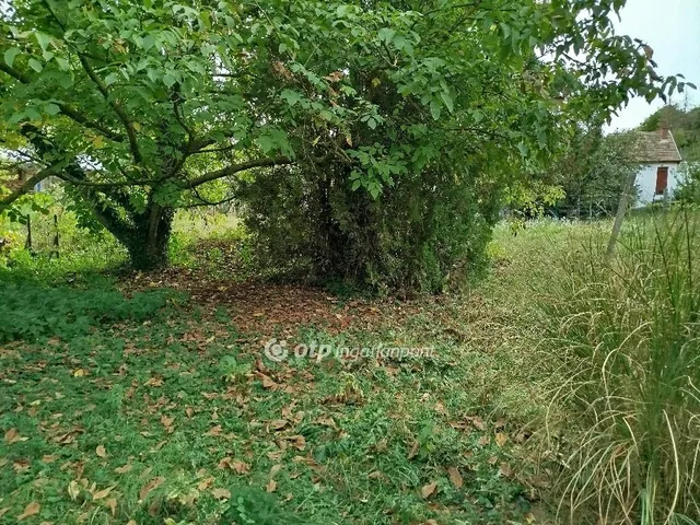 Eladó telek Pécs 882 nm