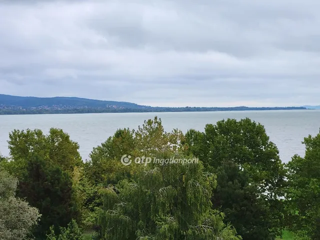 Eladó kereskedelmi és ipari ingatlan Keszthely 1900 nm