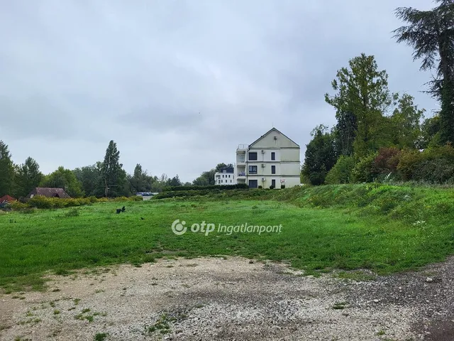 Eladó kereskedelmi és ipari ingatlan Keszthely 1900 nm