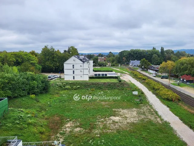 Eladó kereskedelmi és ipari ingatlan Keszthely 1900 nm