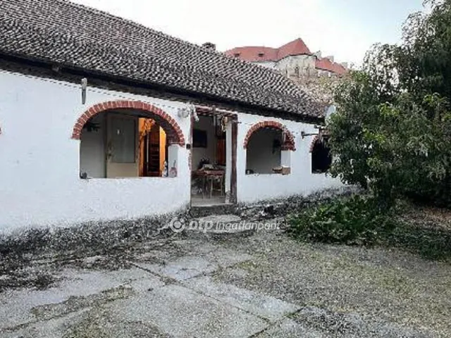 Eladó ház Siklós 100 nm