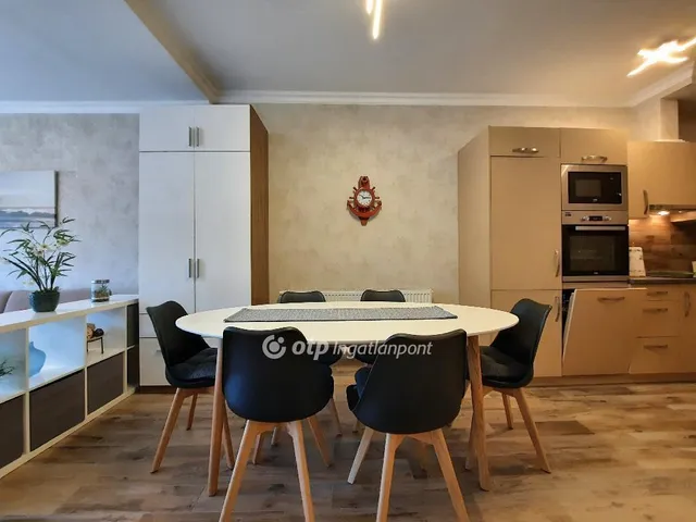 Eladó lakás Siófok 66 nm