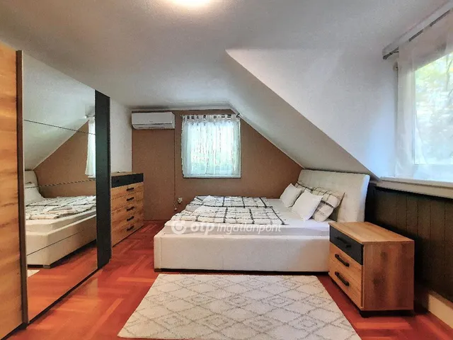 Eladó üdülő és hétvégi ház Siófok 220 nm