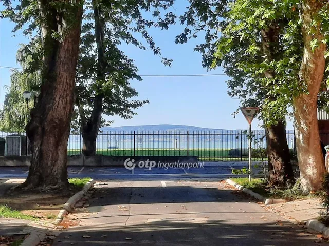 Eladó üdülő és hétvégi ház Siófok 220 nm